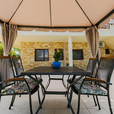 Apartment Gem With 2 Bdrms, *