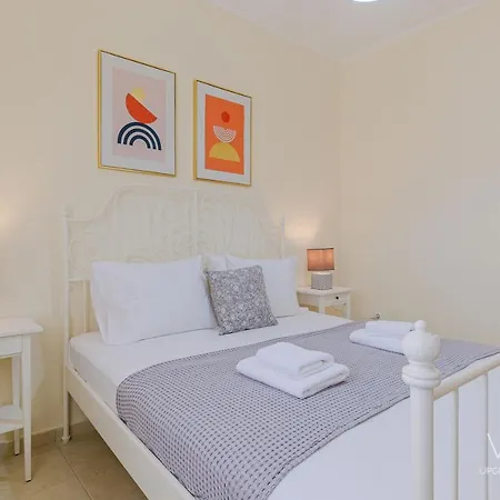 Apartment Gem With 2 Bdrms, *