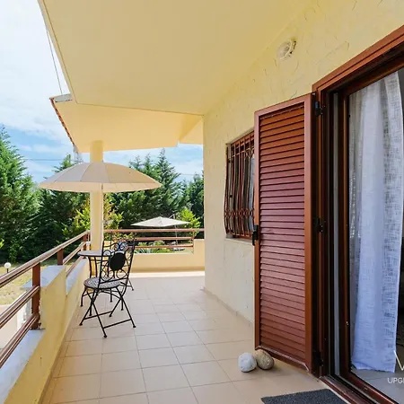 Gem With 2 Bdrms, Apartment *