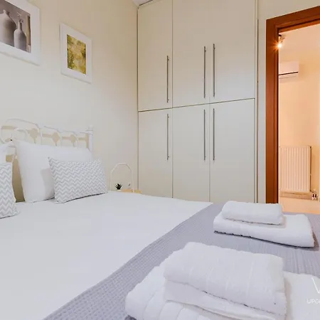 Gem With 2 Bdrms, Apartment